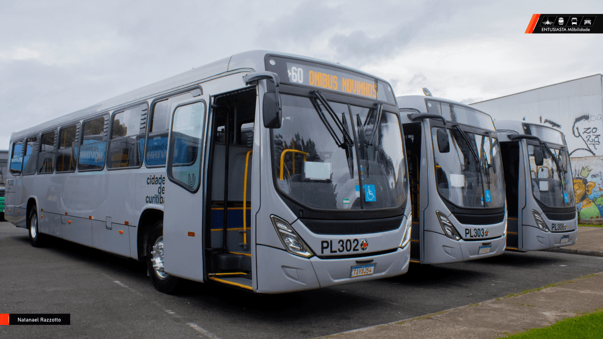 60 Novos ônibus são entregues para Curitiba no Parque Cambuí