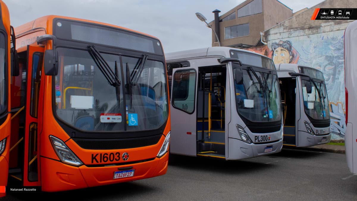 60 Novos ônibus são entregues para Curitiba no Parque Cambuí