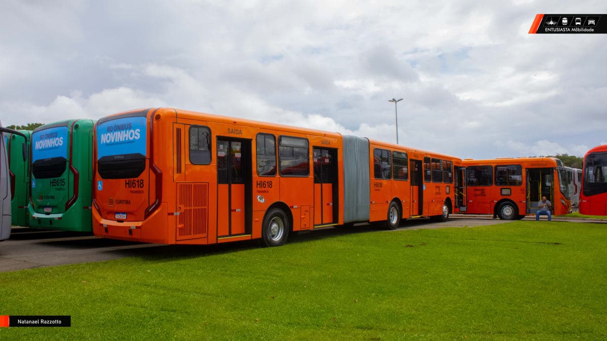 60 Novos ônibus são entregues para Curitiba no Parque Cambuí